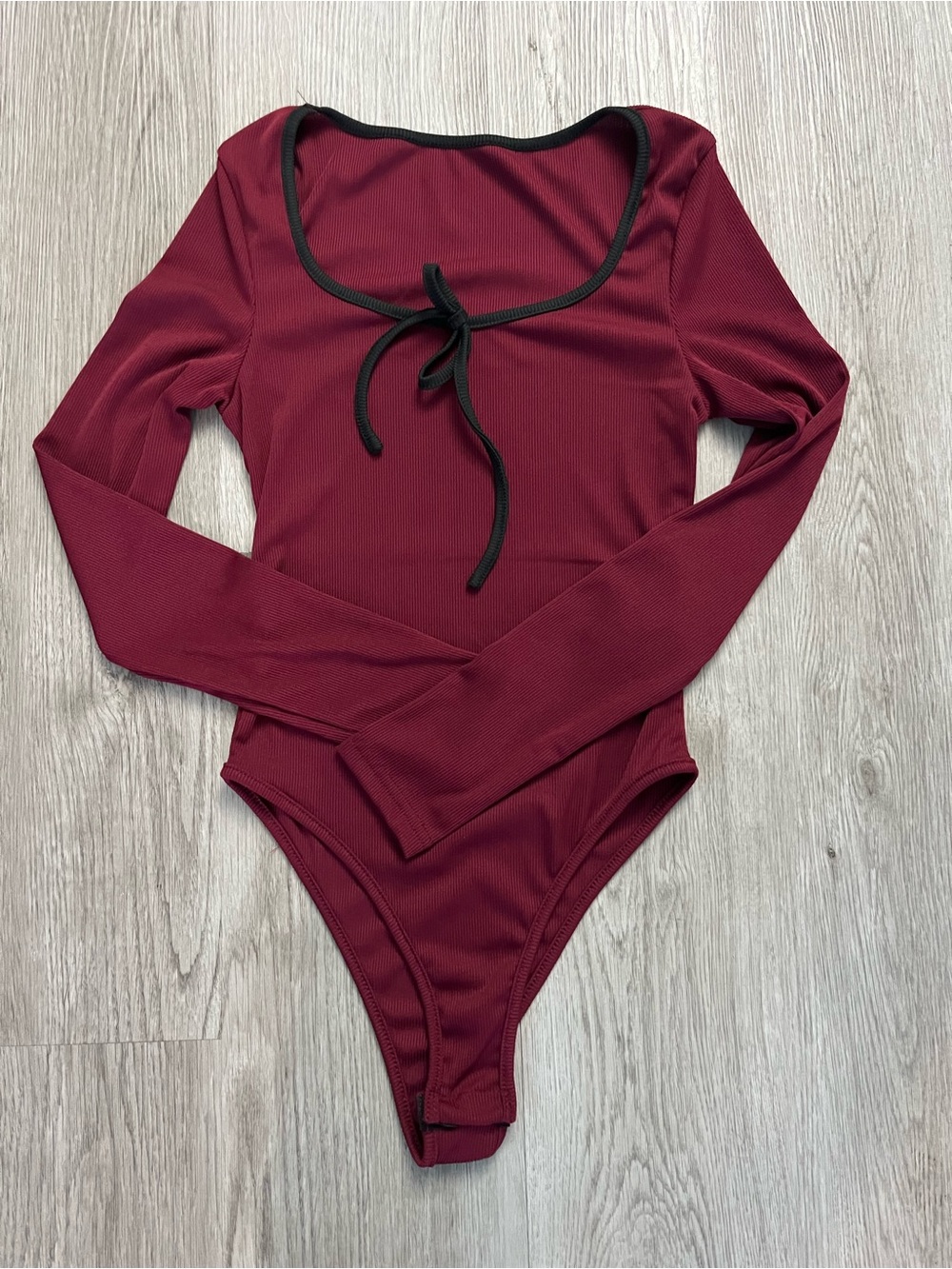 378–SHEIN Burgundy Long Sleeve Scoop Neck Bodysuit with Black Trim